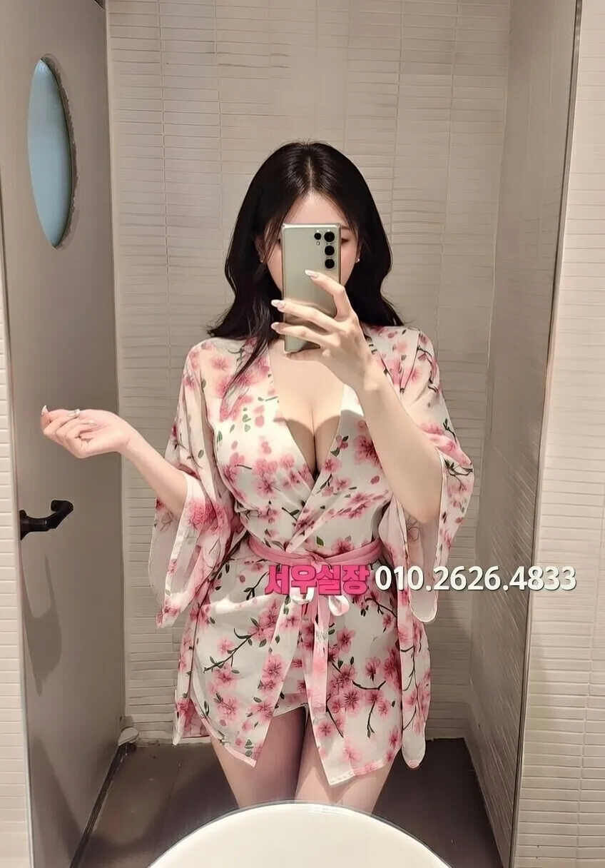 프리미엄 파트너 프로필 3 - 다양한 스타일의 매력적인 파트너