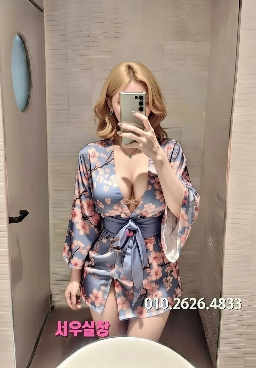 프리미엄 파트너 프로필 5 - 다양한 스타일의 매력적인 파트너